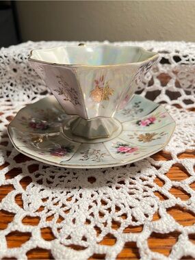 Vintage Ucagco Footed Hexagon Lusterware
Teacup and Saucer
